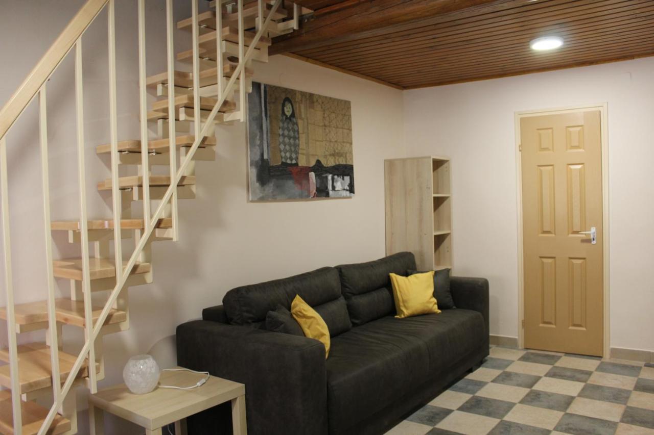 Natura Panzio&Apartmanhaz Orfu Exterior photo